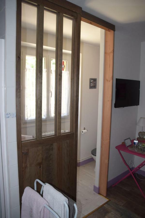 La Chabotine Bed and Breakfast Allas-Les-Mines Exteriör bild