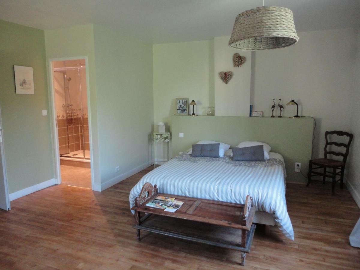 La Chabotine Bed and Breakfast Allas-Les-Mines Exteriör bild